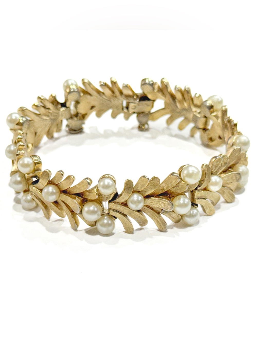 Vintage Crown Trifari Faux Pearl Gold Tone Leaf Link Bracelet Mid Century Signed